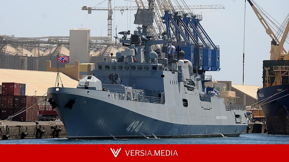 Russian ship fires warning shots at British yacht in Channel