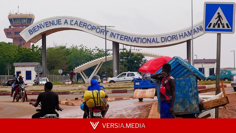 Niger security forces battle gunmen at airport